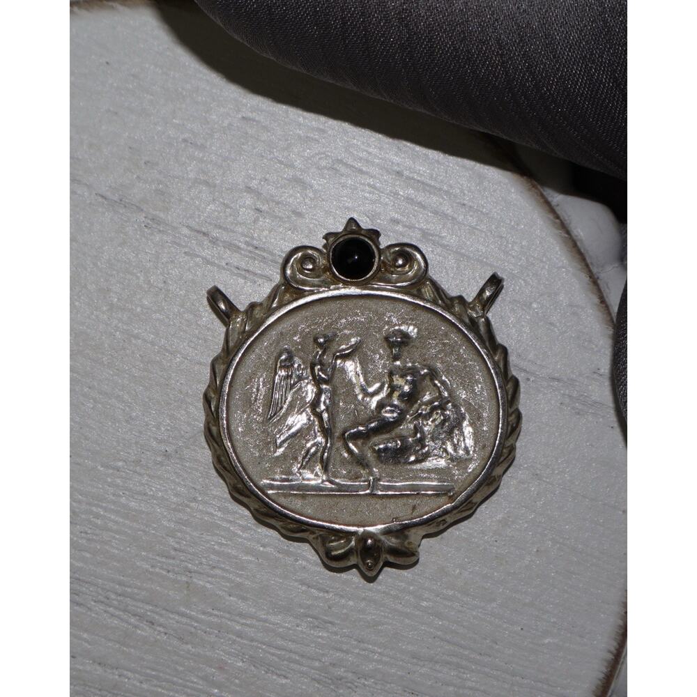 SEIDENGANG SG Sterling Onyx Wellness Disk Pendant 11.18G / 1.3in